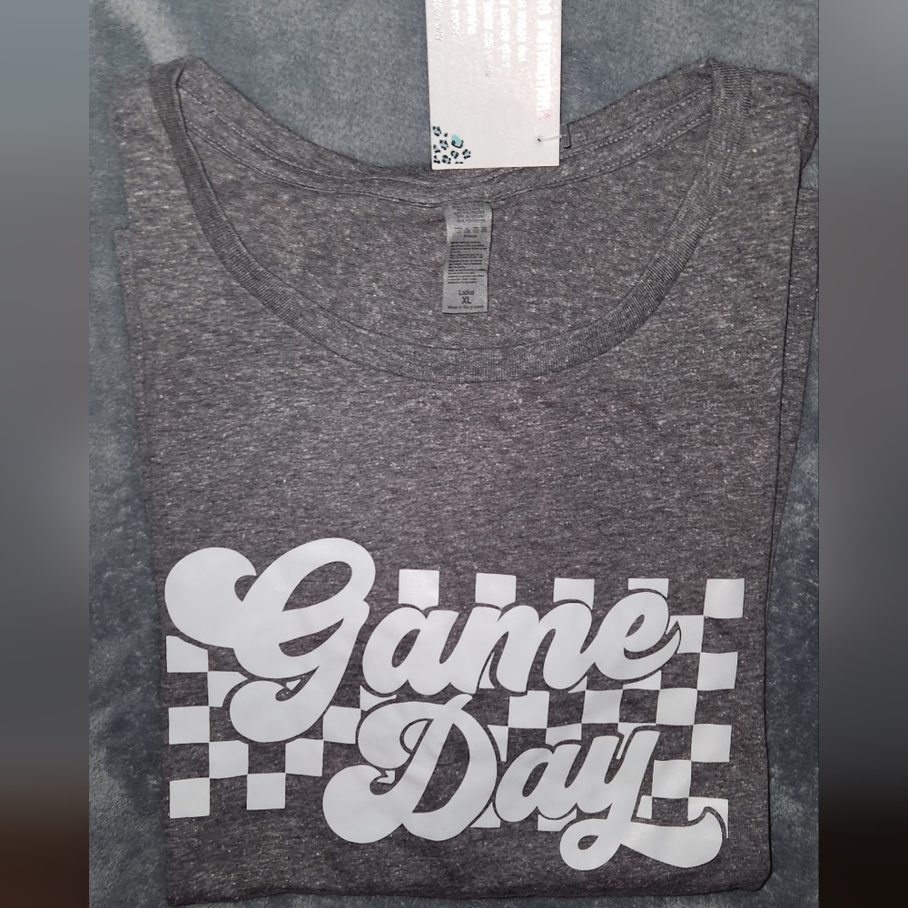 Game Day Checkered Canva Soft Boutique Tee size XL NEW!!